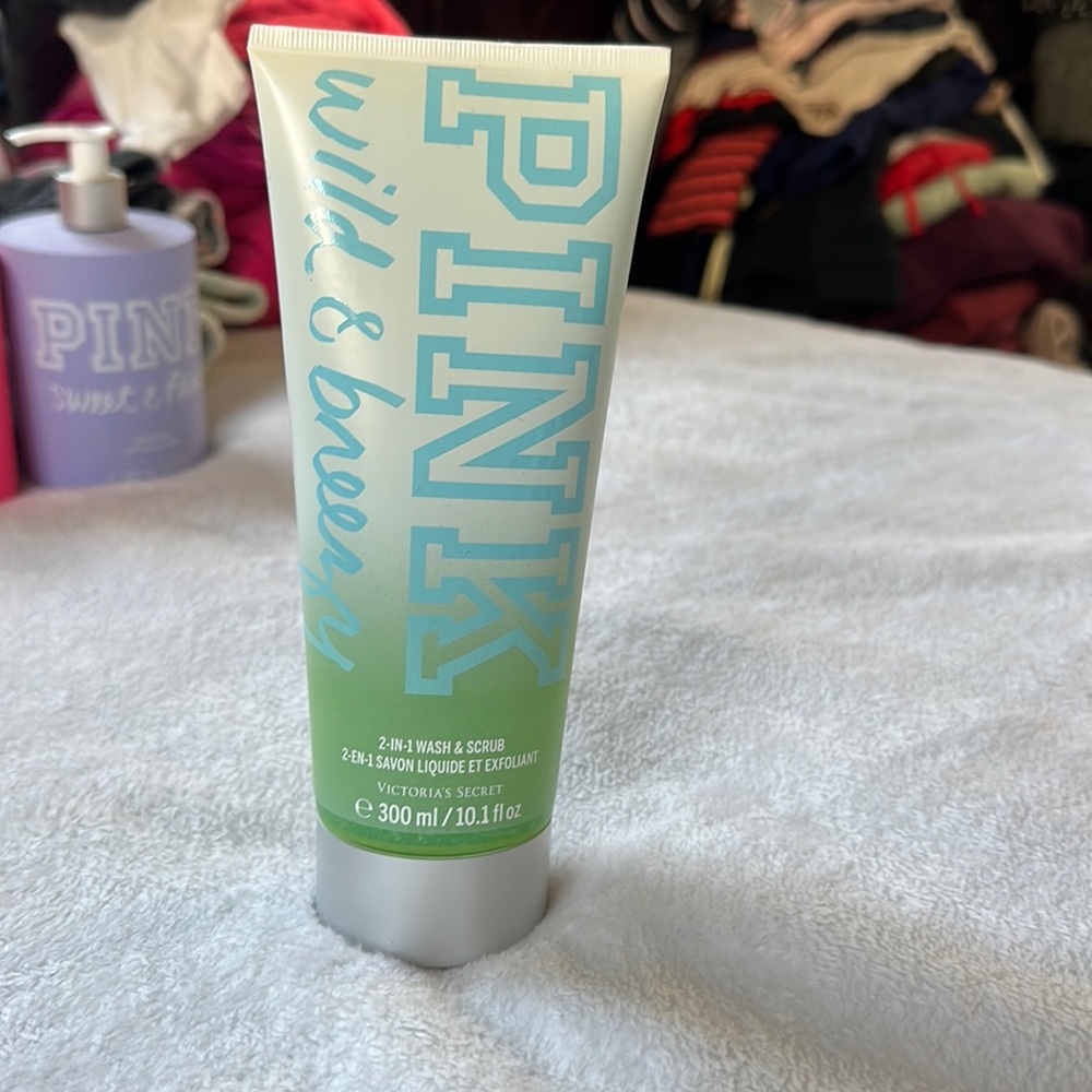 Victoria’s Secret PINK 2-in-1 wash and scrub